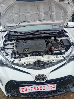 Toyota Corolla XSE (1.8L 4cyl 2A) 2019 White