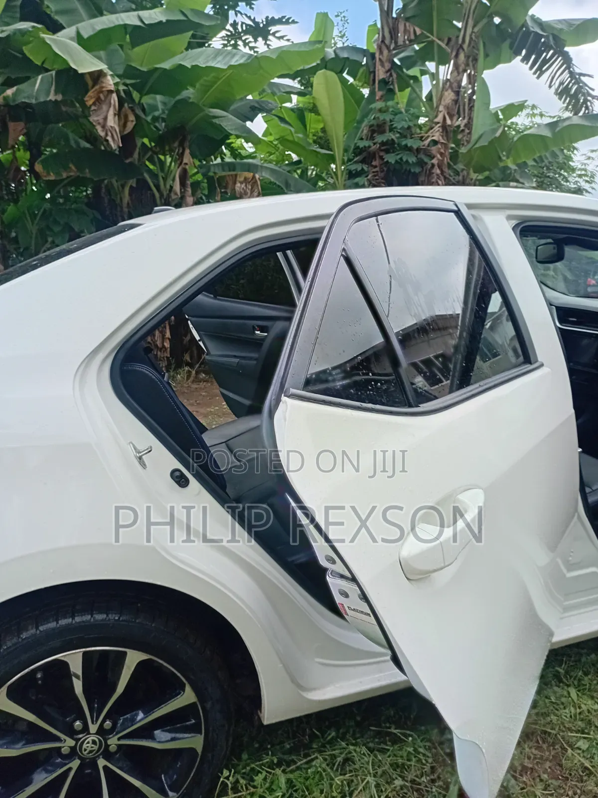 Toyota Corolla XSE (1.8L 4cyl 2A) 2019 White