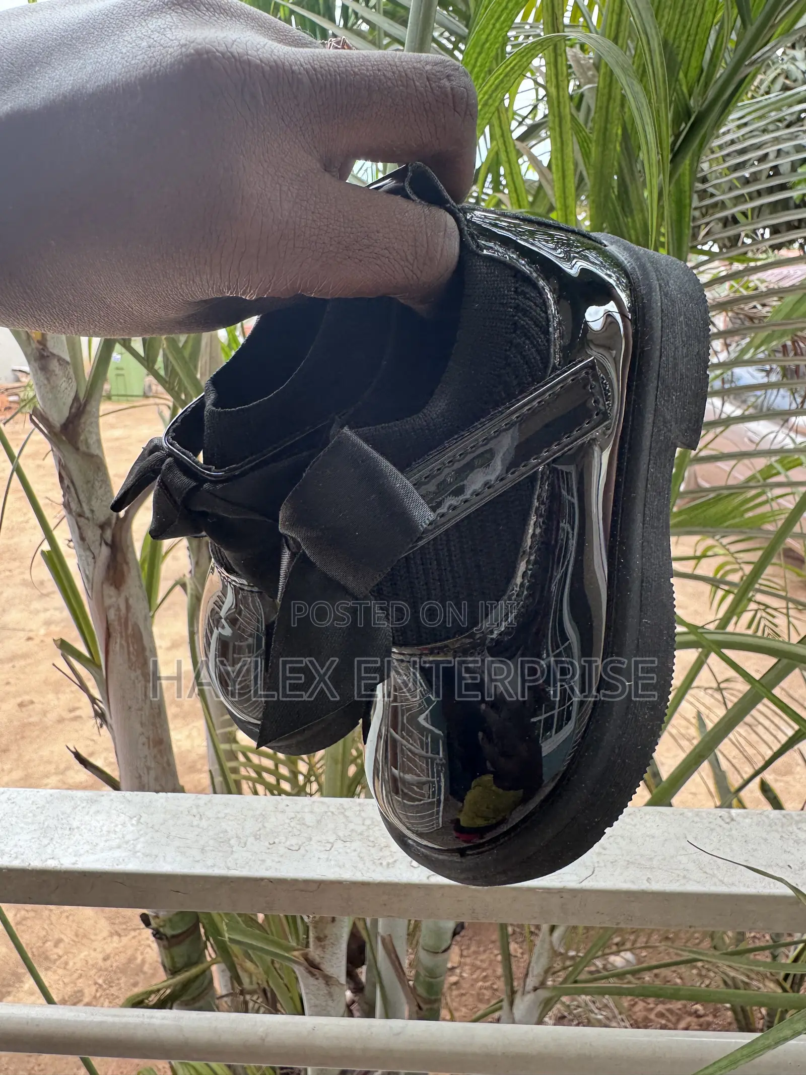 Black Shoe You Don’t Want to Miss It
