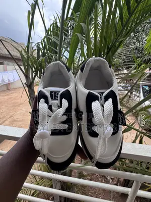 Sneakers for for Boys and Girls
