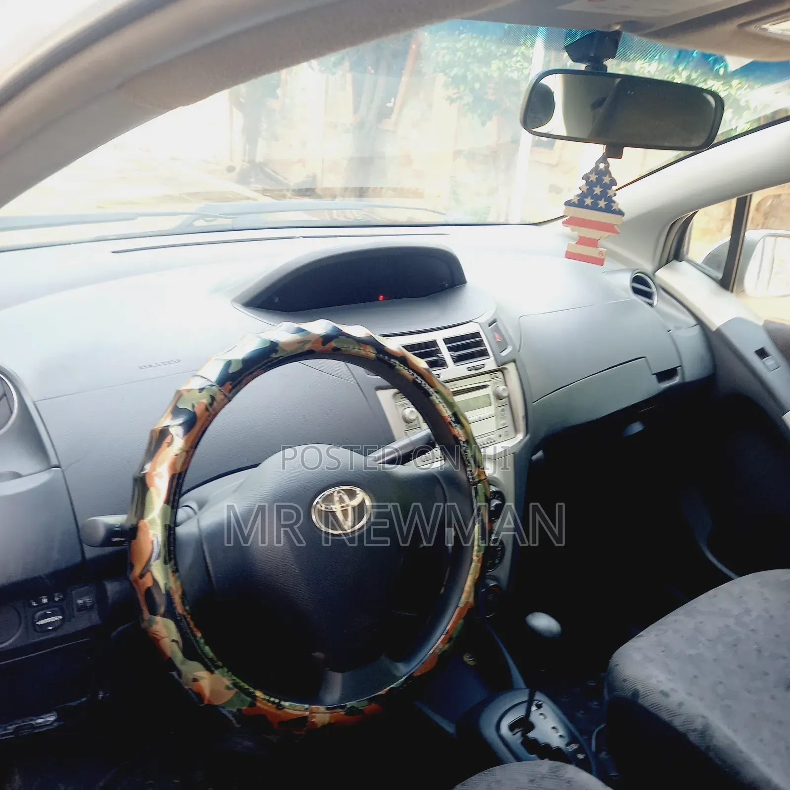 Toyota Vitz 1.0 FWD 3dr 2010 Silver