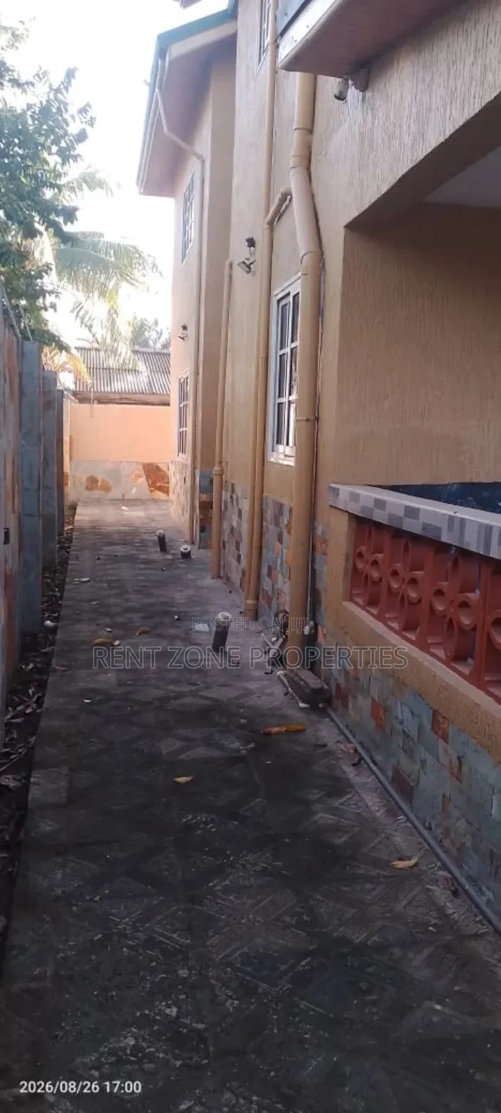 3bdrm Apartment in Ofankor for rent