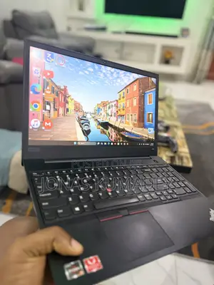Laptop Lenovo ThinkPad E585 16GB AMD Ryzen 5 SSHD+SSD 256GB