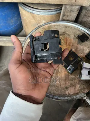 Nissan Fuel and Bonnet Opener