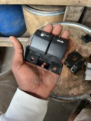 Nissan Fuel and Bonnet Opener