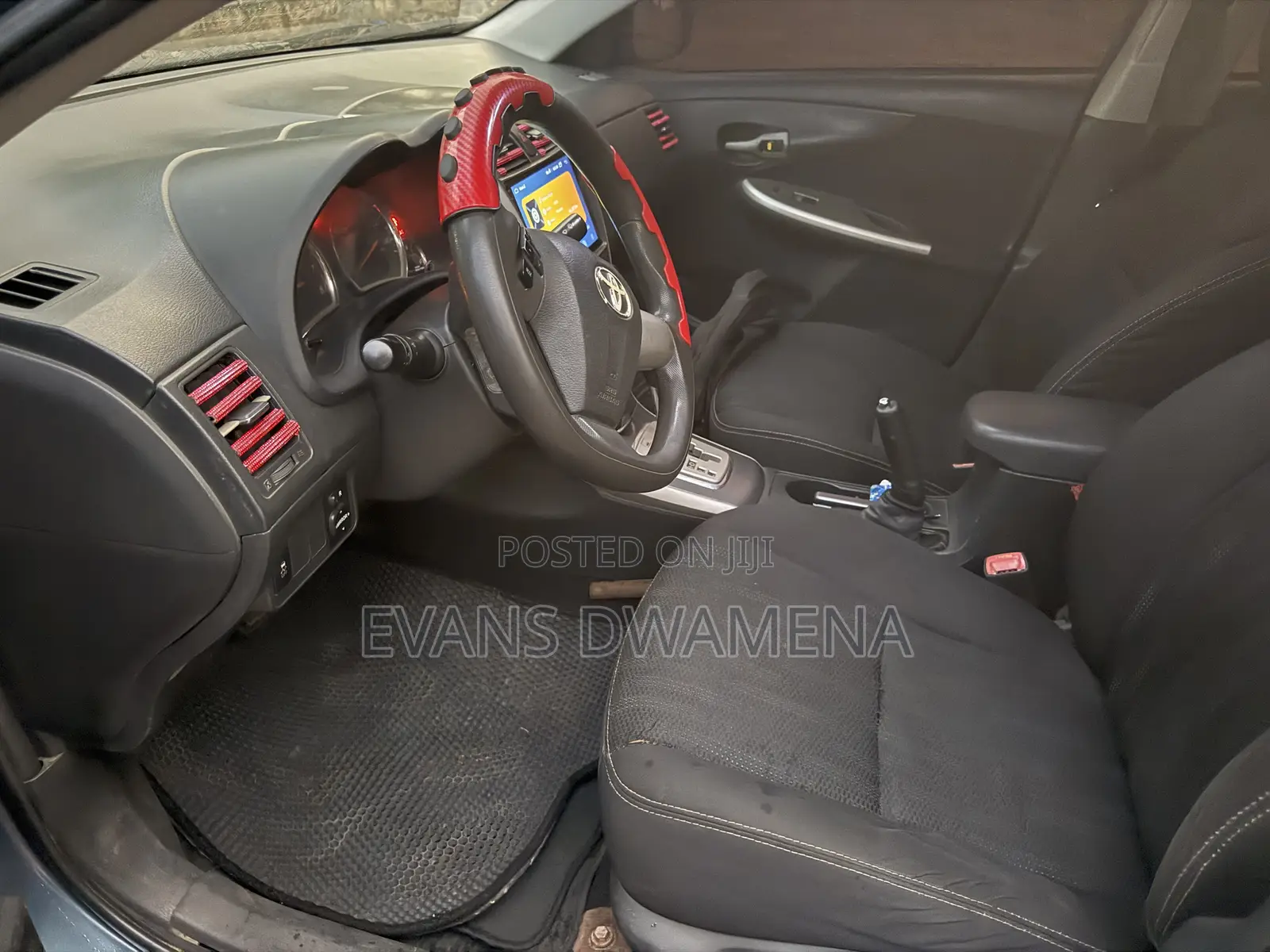 Toyota Corolla LE 4dr Sedan (1.8L 4cyl 4A) 2013 Gray