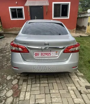 Nissan Sentra S 4dr Sedan (1.8L 4cyl CVT) 2015 Silver