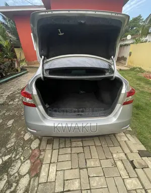 Nissan Sentra S 4dr Sedan (1.8L 4cyl CVT) 2015 Silver