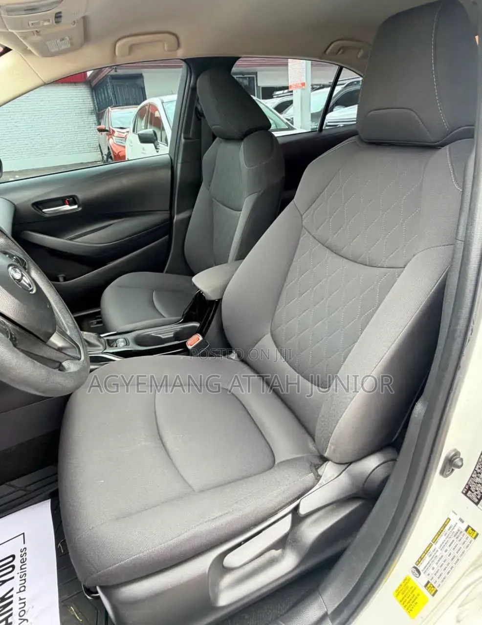 Toyota Corolla LE 2021 White