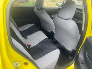 Toyota Vitz 1.3 FWD 5dr 2015 Yellow