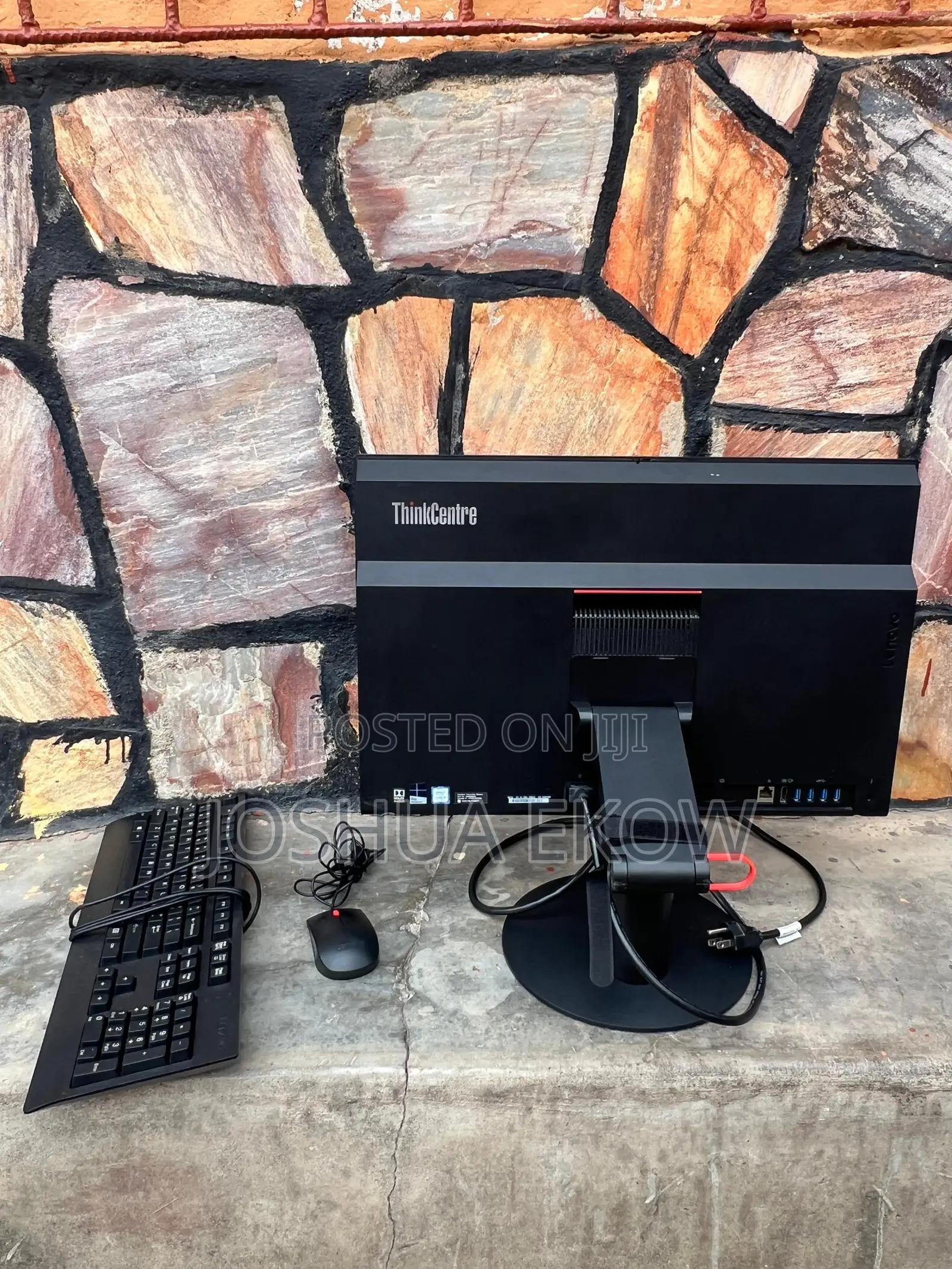 Lenovo ThinkCentre M810z AIO 8GB Intel Core i5 HDD 500GB