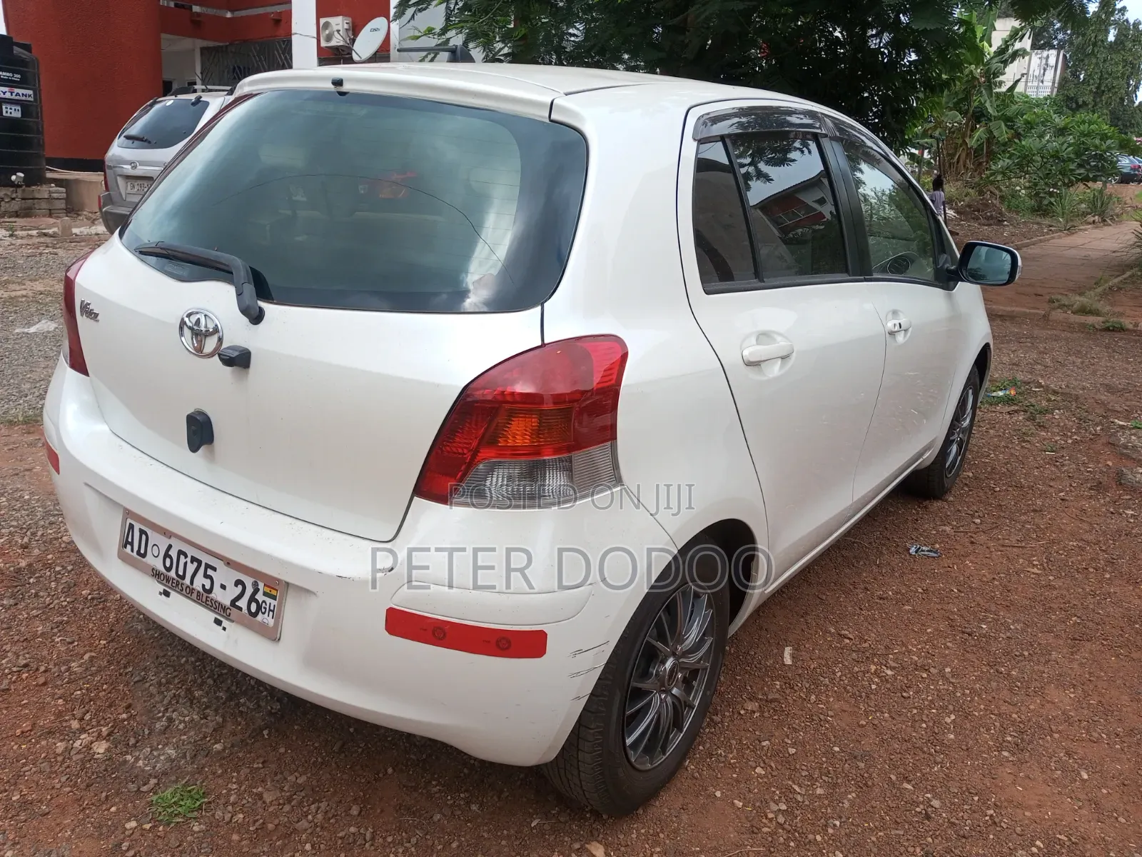 Toyota Vitz 1.3 FWD 5dr 2010 White