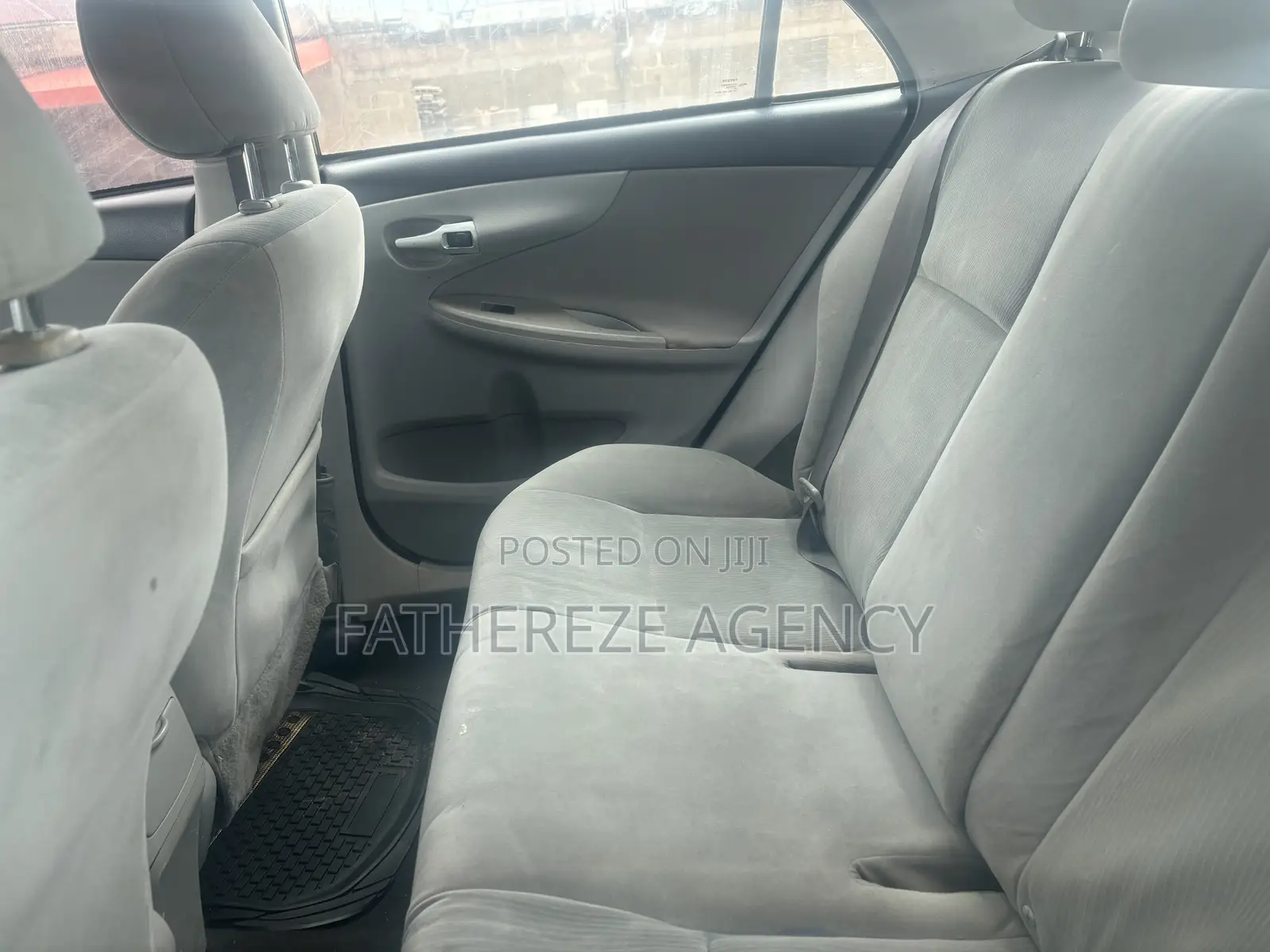 Toyota Corolla LE 4dr Sedan (1.8L 4cyl 4A) 2012 Black