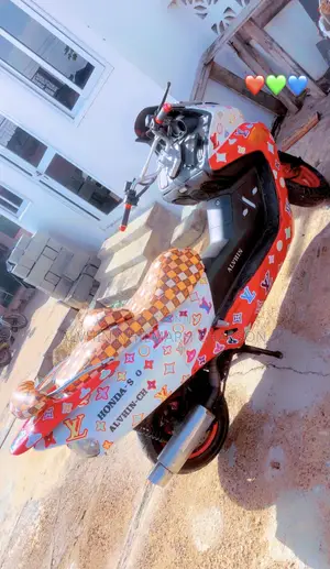 Honda Forza 2022 Red