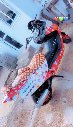 Honda Forza 2022 Red