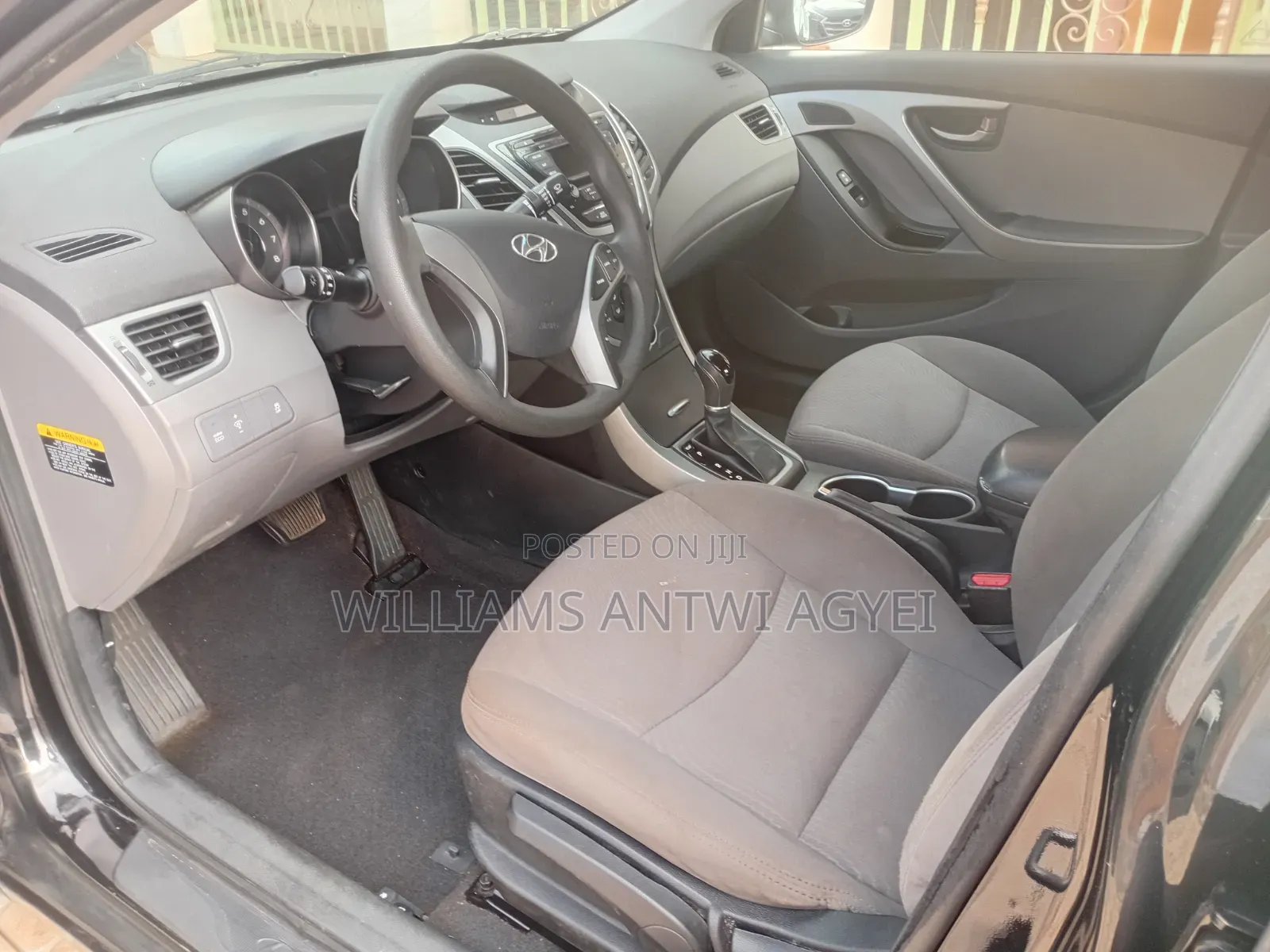 Hyundai Elantra Limited Sedan FWD (1.8L 4cyl 6A) 2016 Black