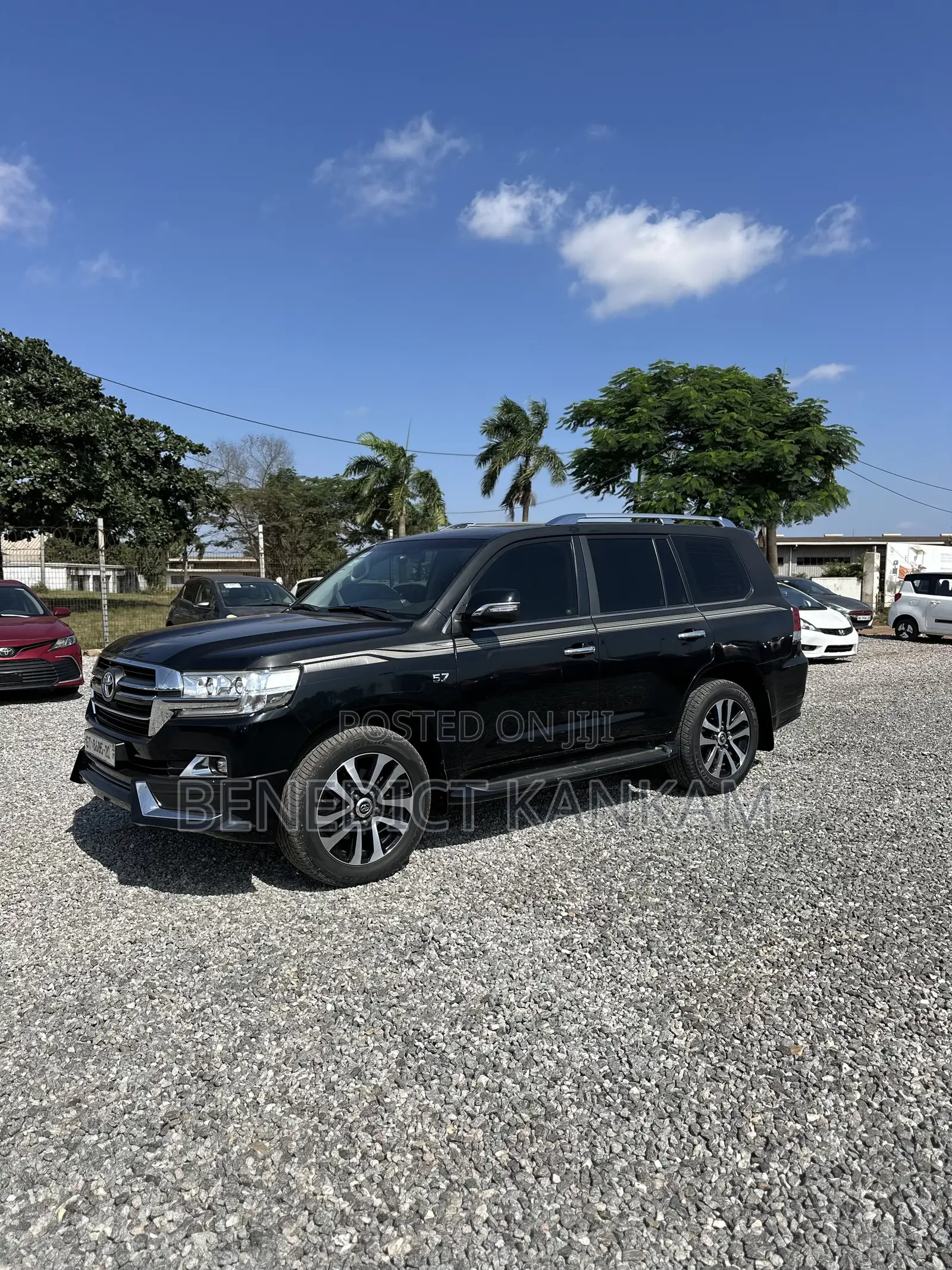 Toyota Land Cruiser 5.7 V8 VX-S 2019 Black