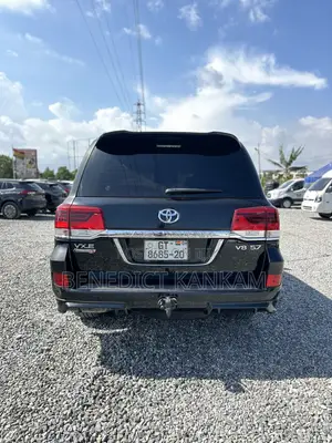 Toyota Land Cruiser 5.7 V8 VX-S 2019 Black