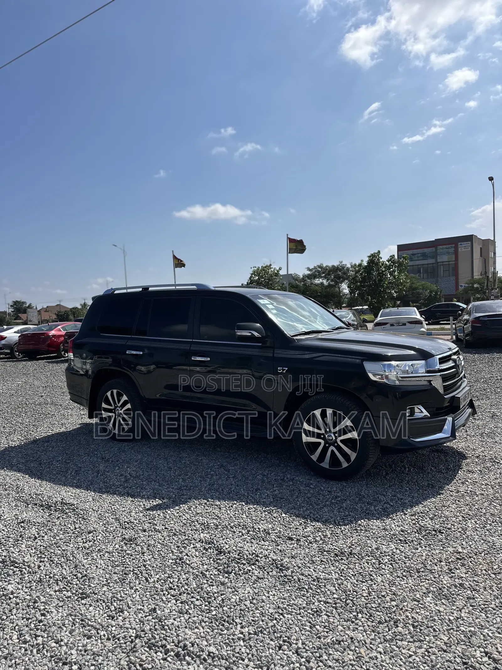 Toyota Land Cruiser 5.7 V8 VX-S 2019 Black