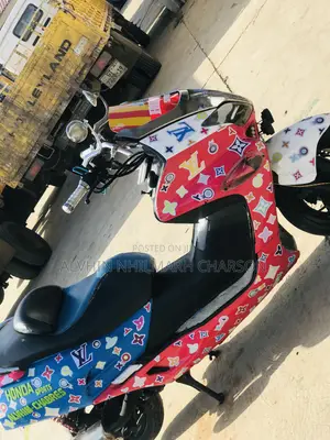 Honda Forza 2022 Red
