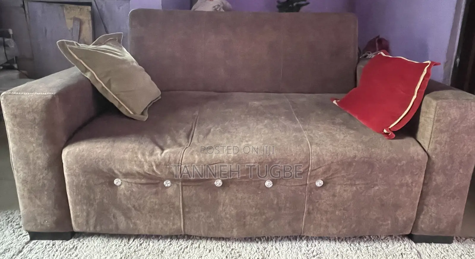 3-Seater Sofa for Sale: GH₵1,200: Pick Location: Tetegu