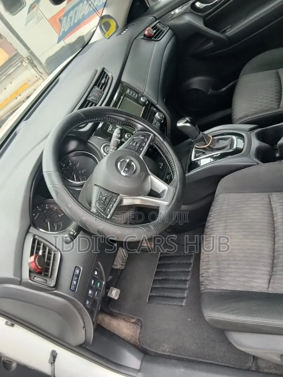 Nissan Rogue SV AWD 2020 White