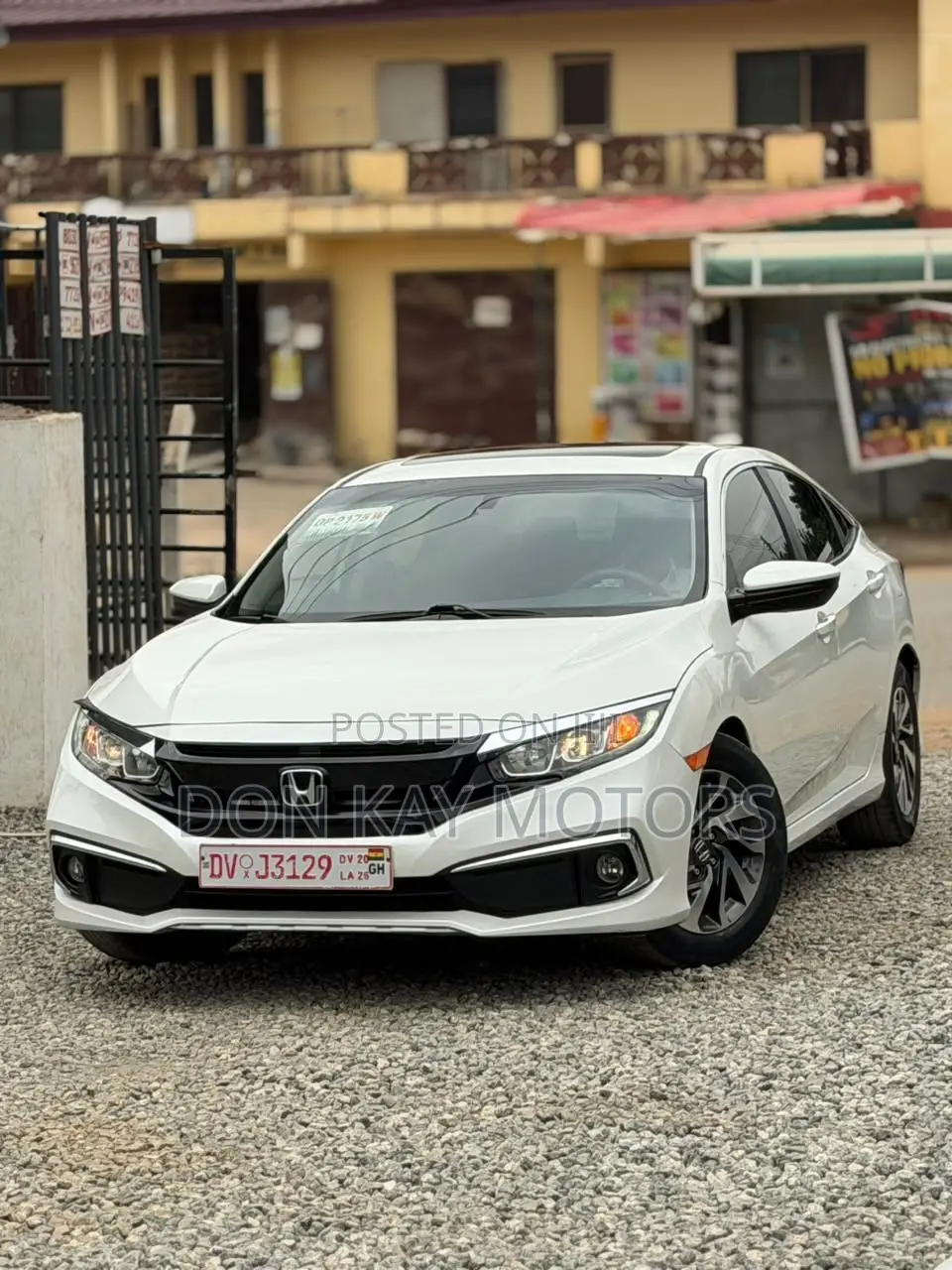 Honda Civic EX 4dr Hatchback (1.5L 4cyl) 2017 White