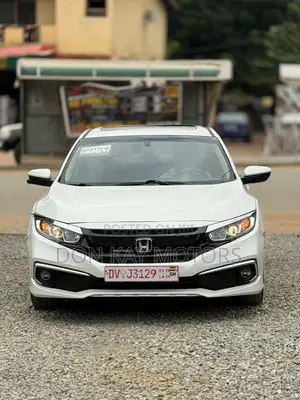 Honda Civic EX 4dr Hatchback (1.5L 4cyl) 2017 White