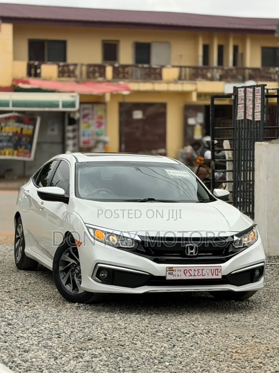 Honda Civic EX 4dr Hatchback (1.5L 4cyl) 2017 White