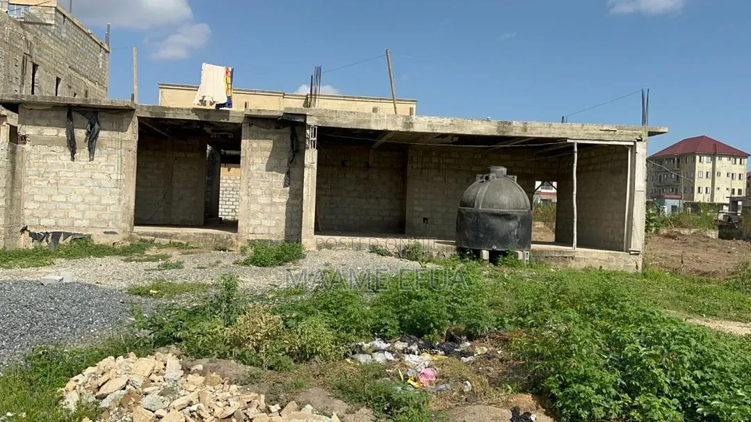 3bdrm House in Lakeside, Accra Metropolitan for sale
