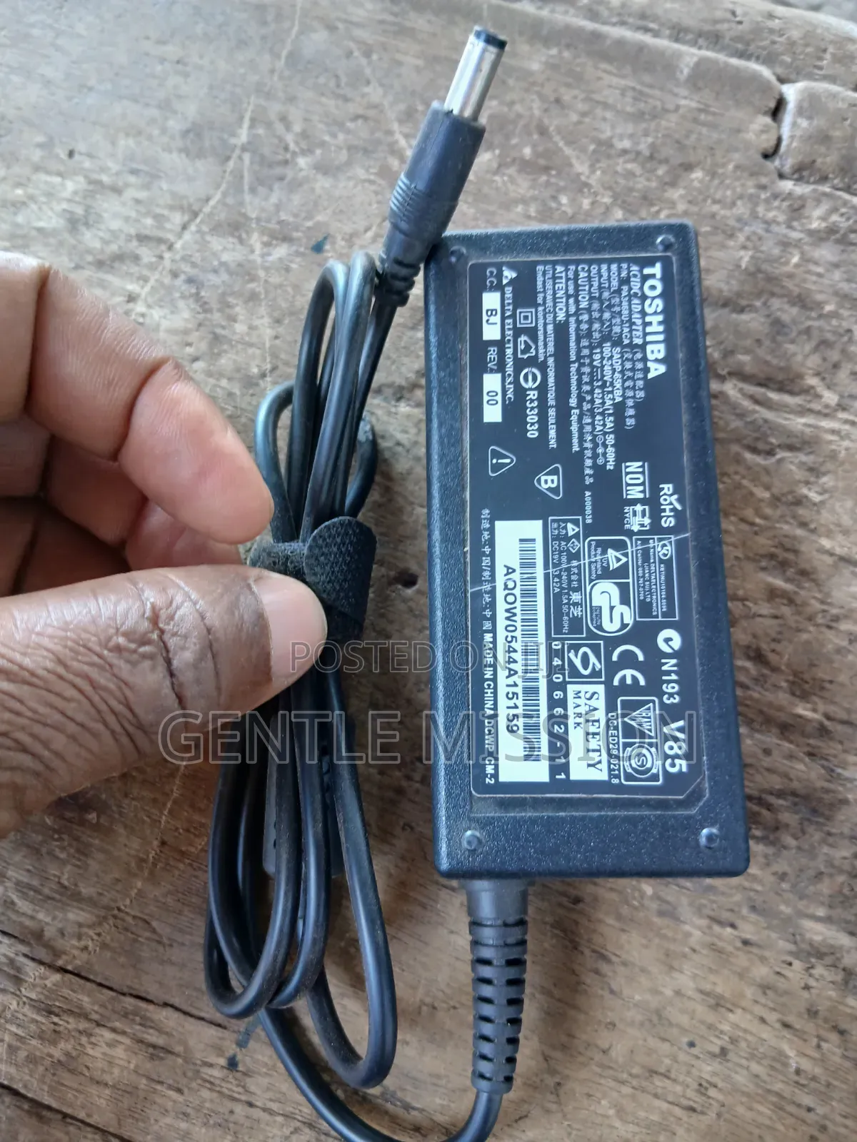AC Adapter for Toshiba Laptop 19v