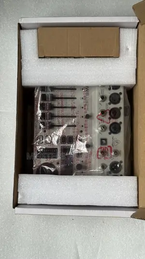 Behringer Flow 8