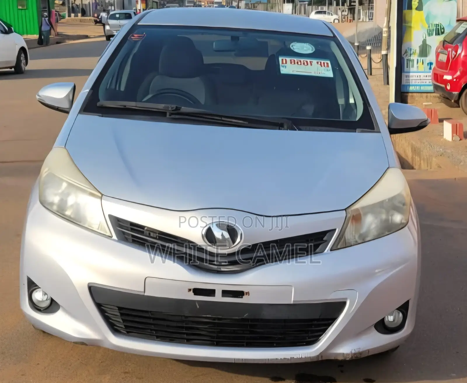 Toyota Vitz 2012 Silver