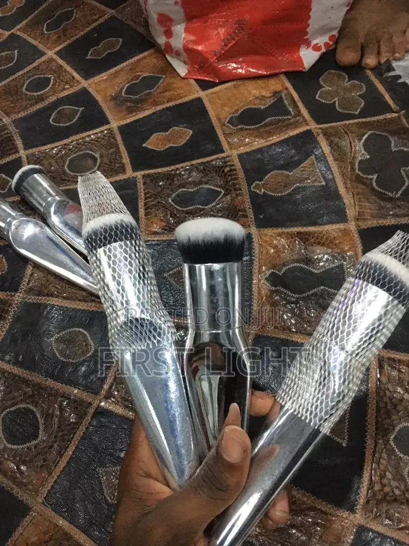 Make Up Brushes for Sale