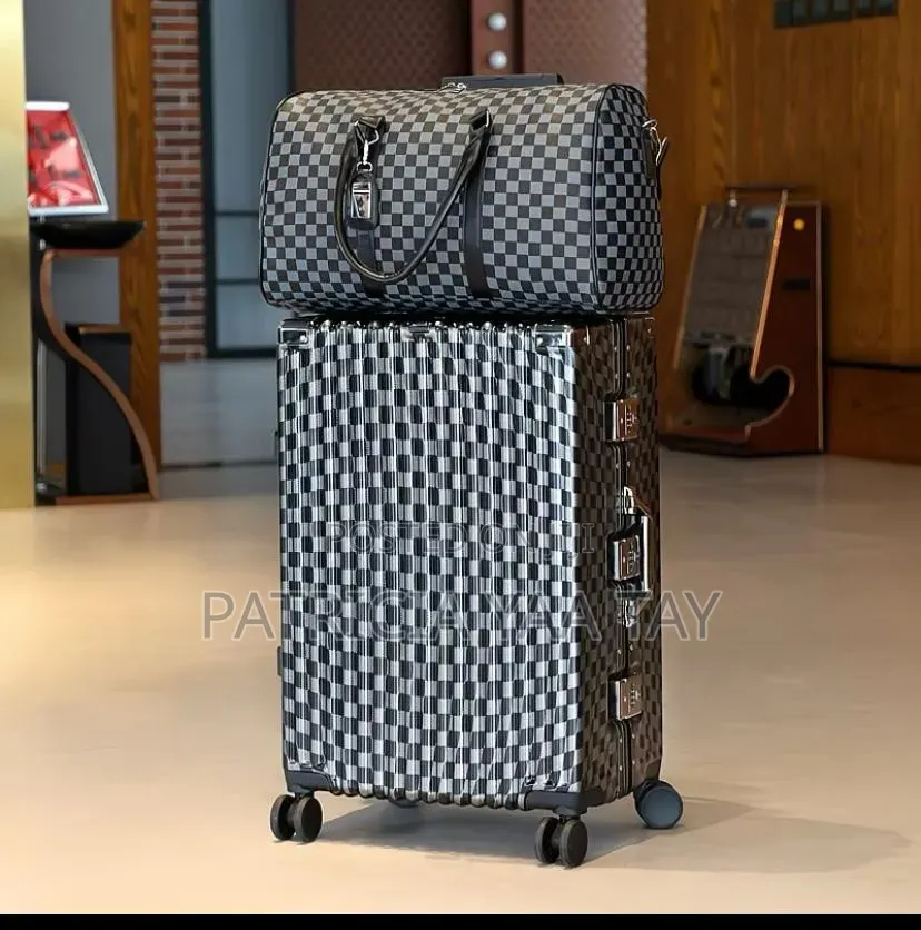 Quality Aluminium Zippless,USB Port Trolley Luggage Bags