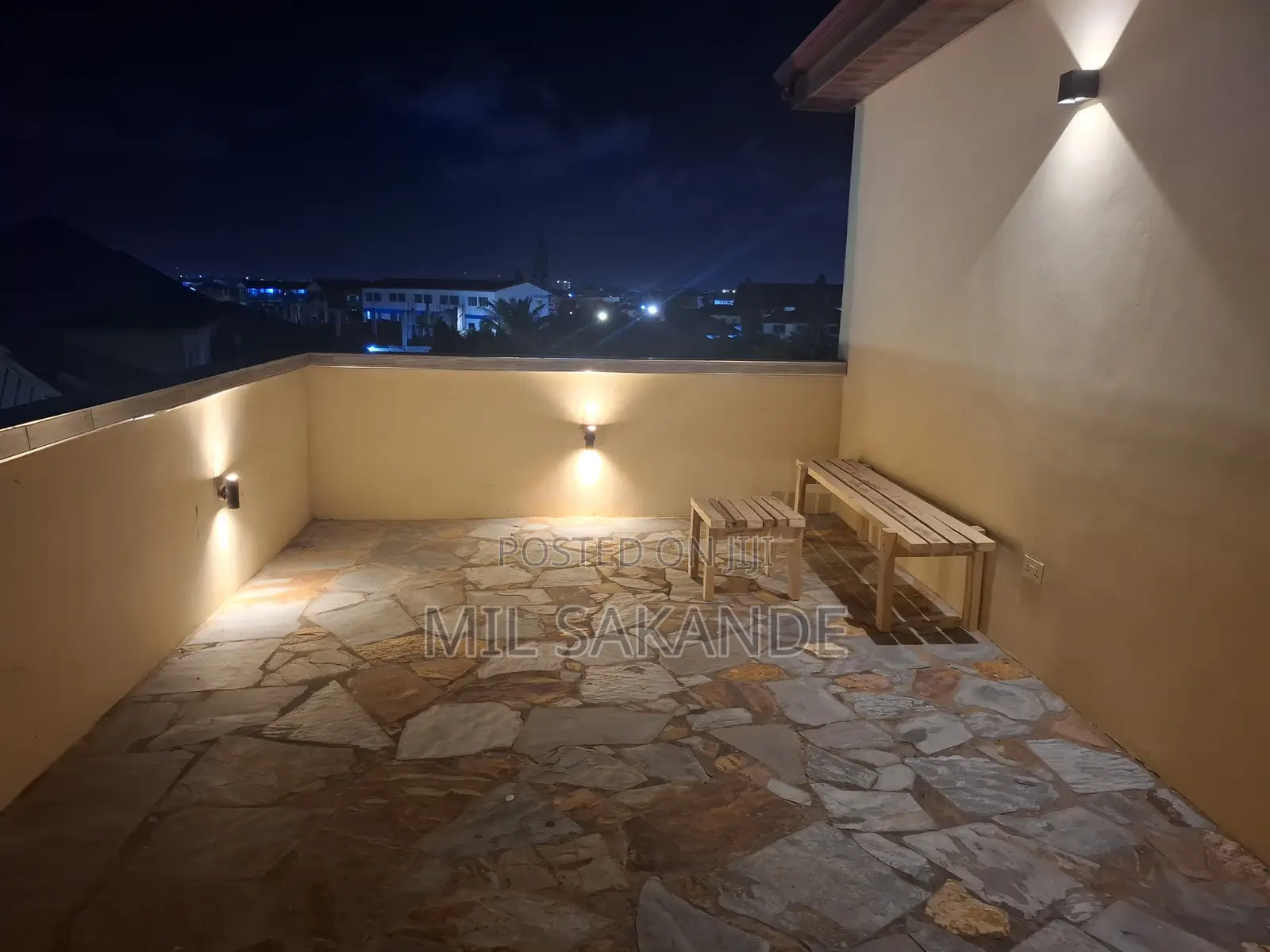 Top Floor Apartment Spintex