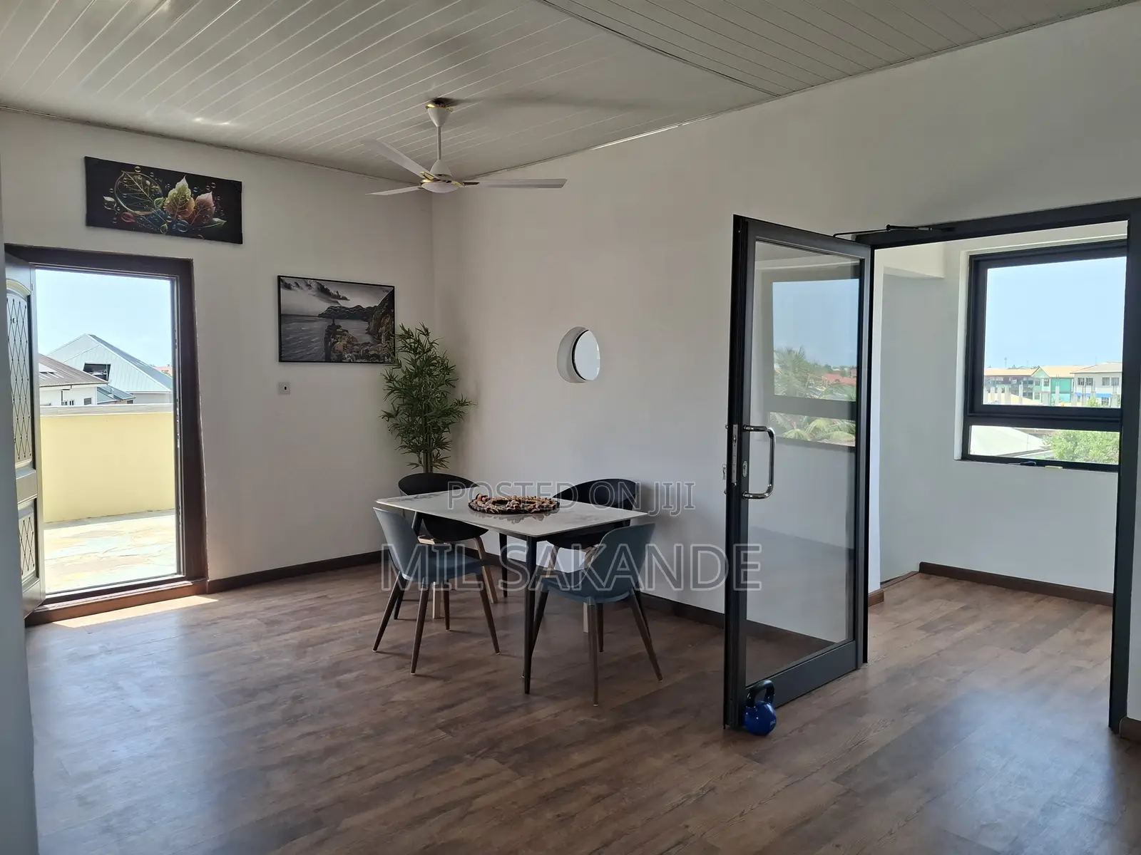 Top Floor Apartment Spintex