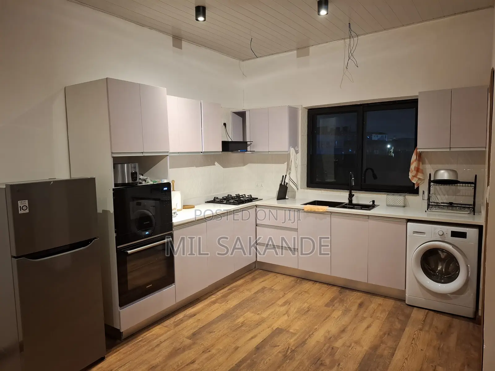 Top Floor Apartment Spintex