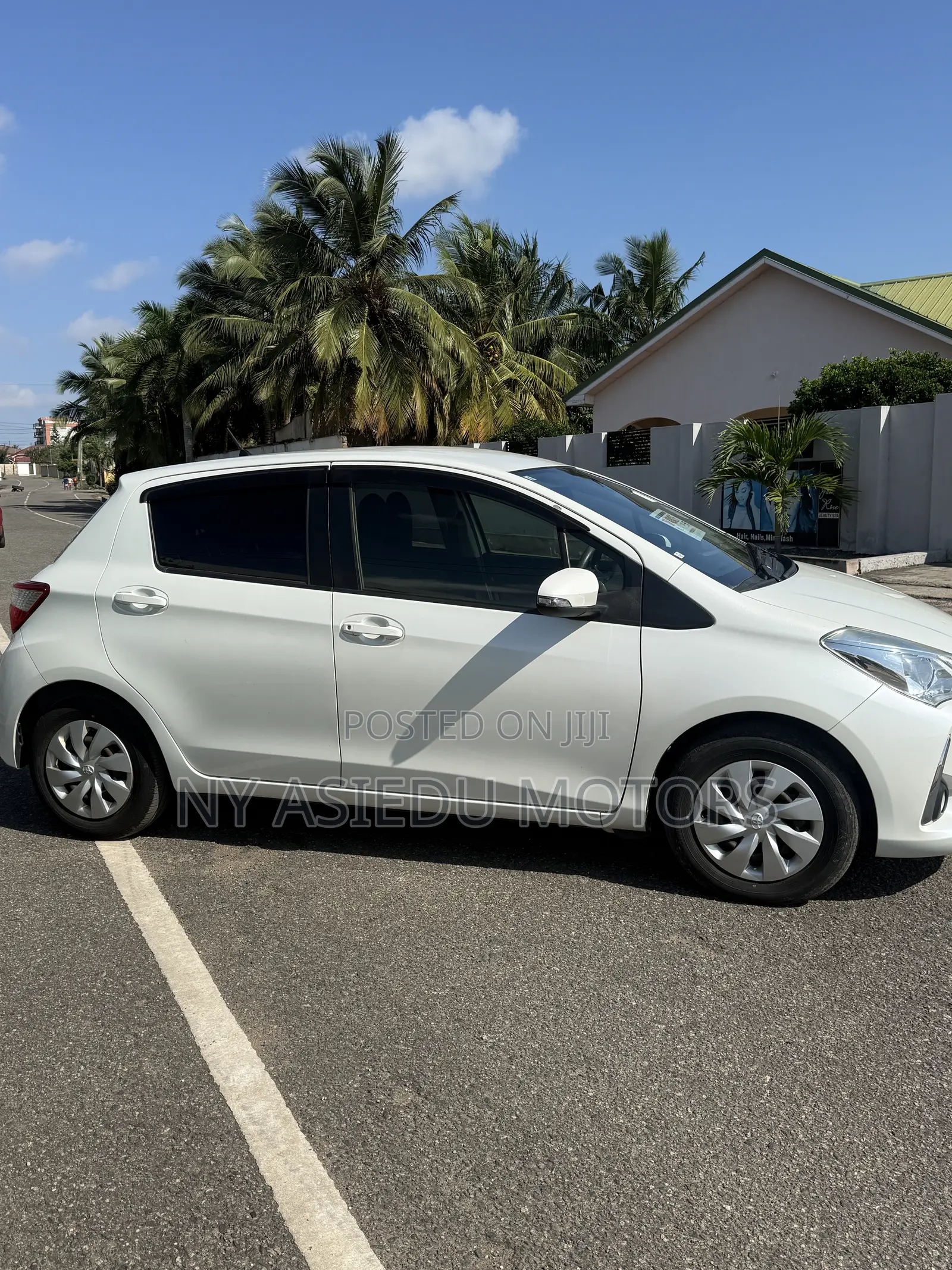 Toyota Vitz 1.5 FWD 3dr 2017 White