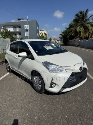 Toyota Vitz 1.5 FWD 3dr 2017 White