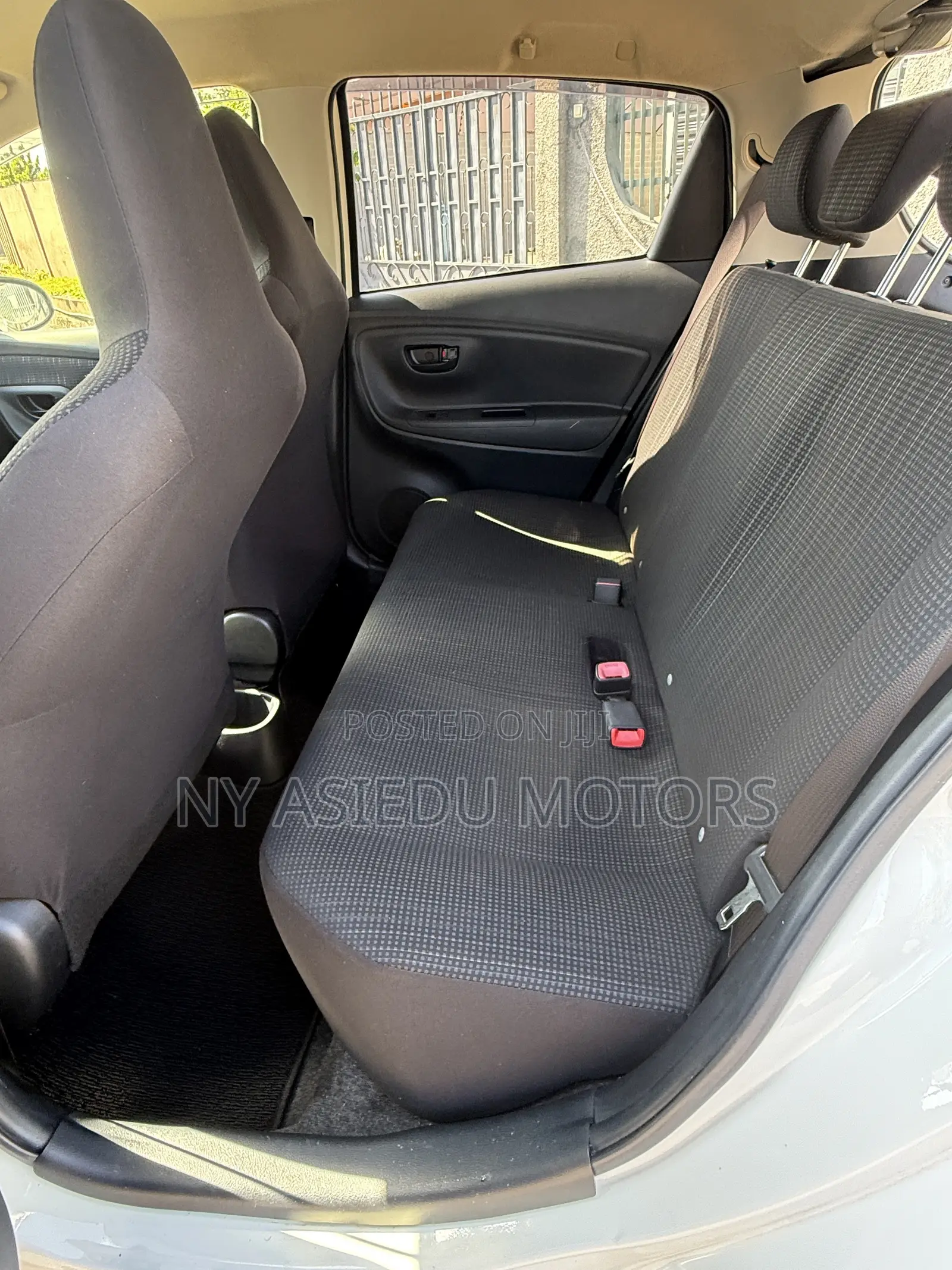 Toyota Vitz 1.5 FWD 3dr 2017 White