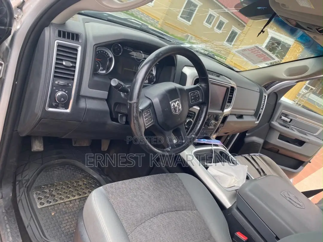 Dodge RAM 1500 3.6 Petrol AWD 2018 Silver