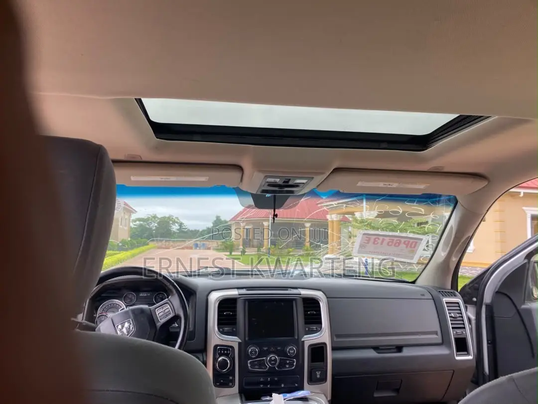 Dodge RAM 1500 3.6 Petrol AWD 2018 Silver
