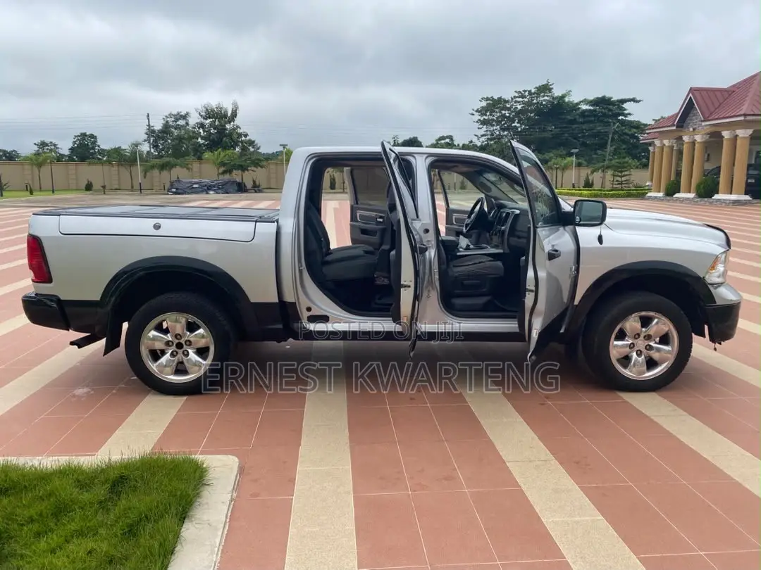 Dodge RAM 1500 3.6 Petrol AWD 2018 Silver