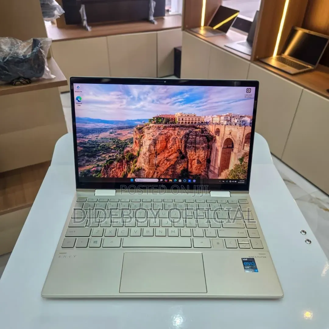 Laptop HP Envy x360 Convertible 15 es2xx 8GB Intel Core i5 SSD 256GB