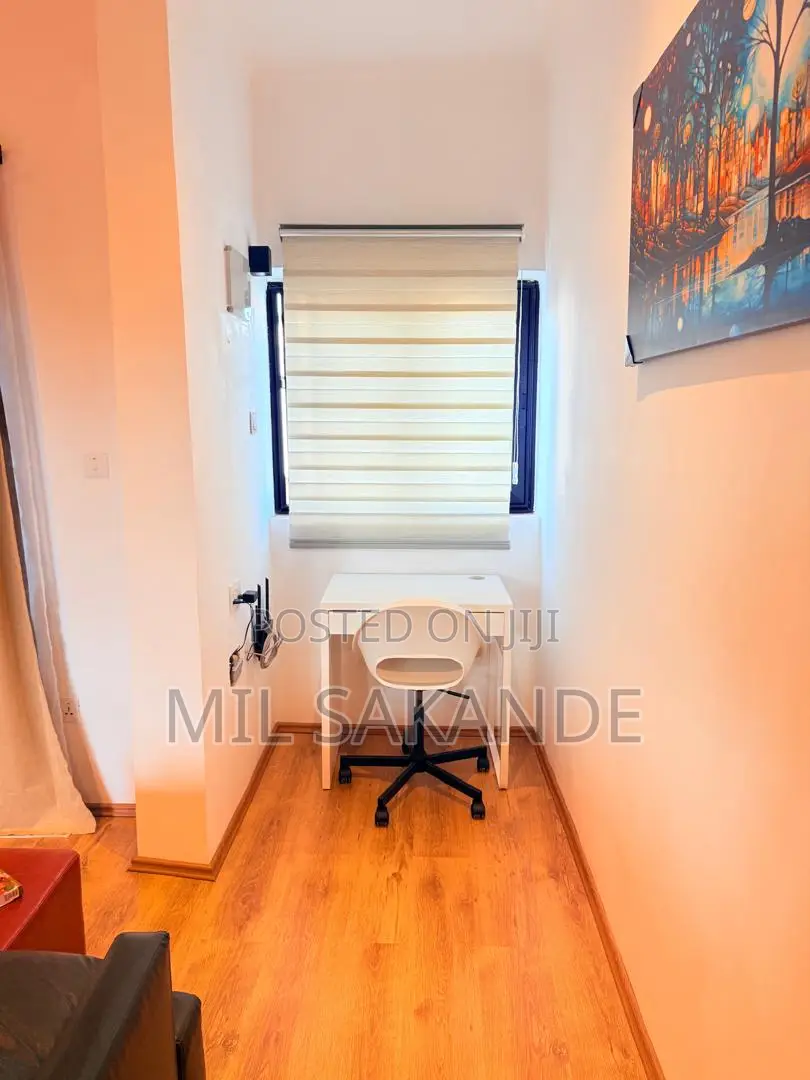 Top Floor Apartment Spintex