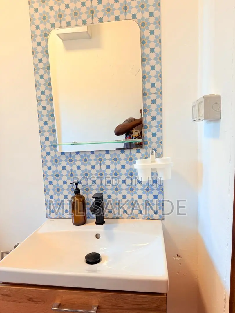 Top Floor Apartment Spintex