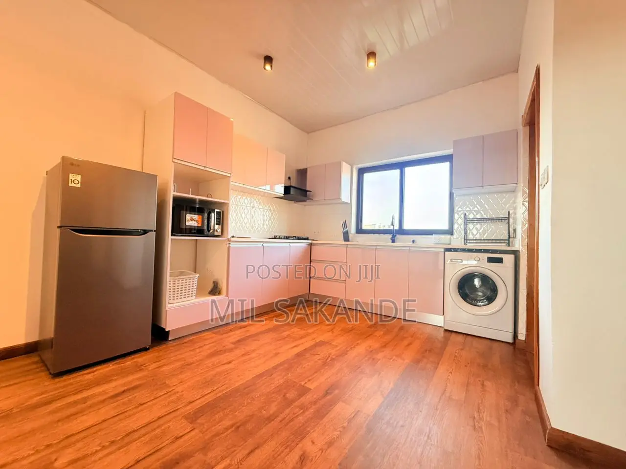 Top Floor Apartment Spintex