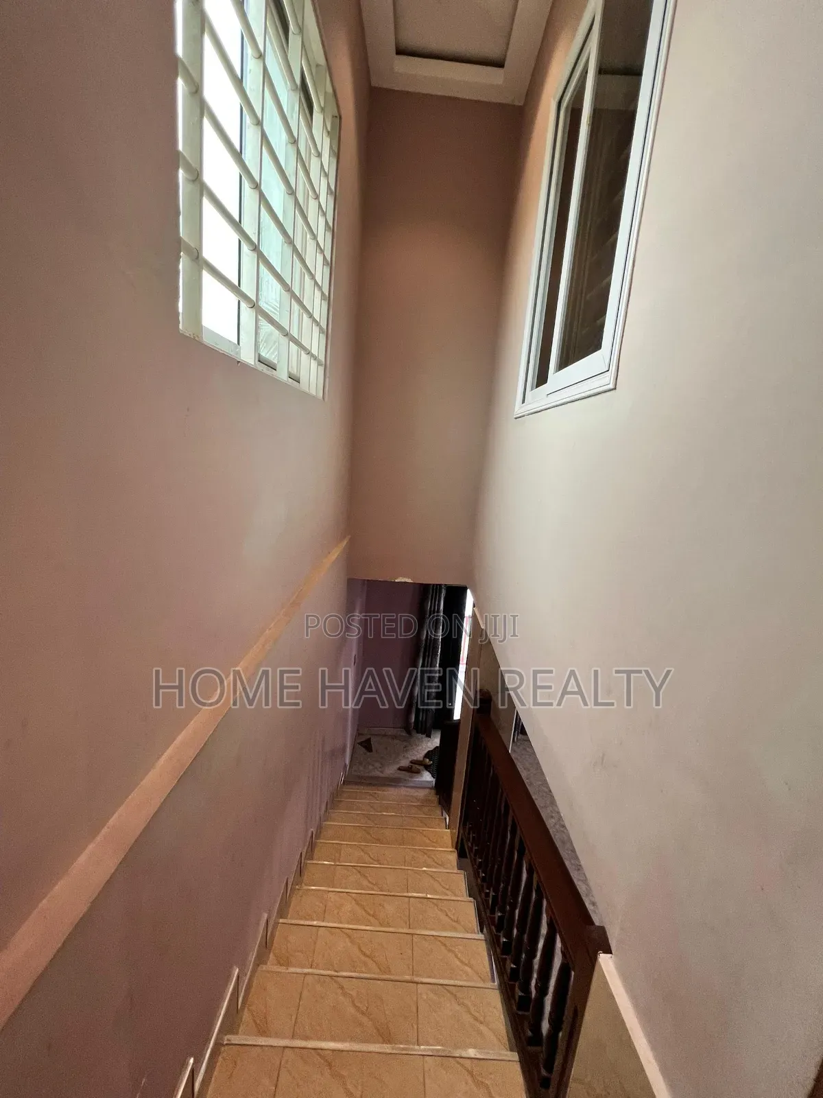 5bdrm House in Ablekuma, Olebu for sale