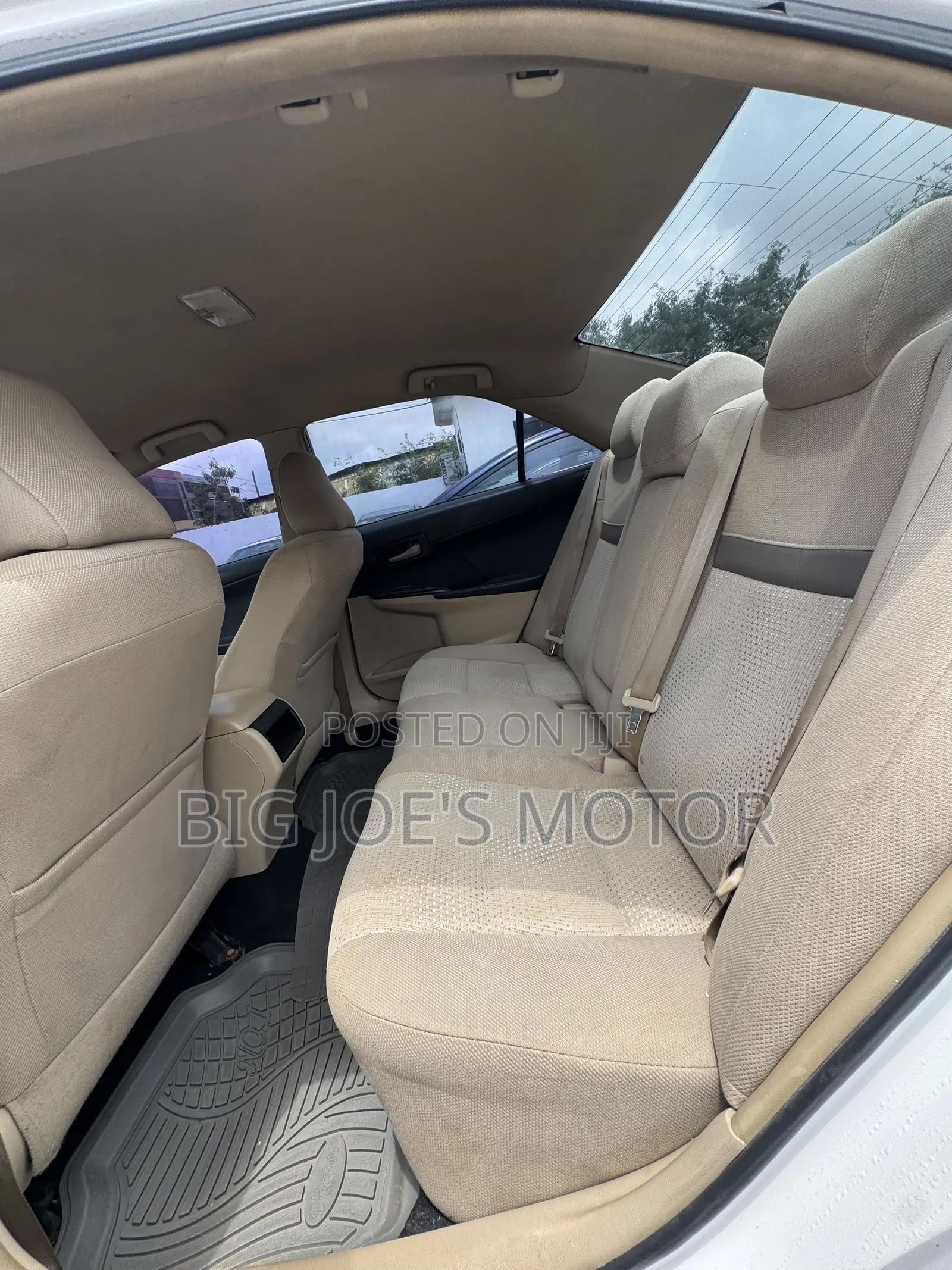 Toyota Camry LE 4dr Sedan (2.5L 4cyl 6A) 2014 White